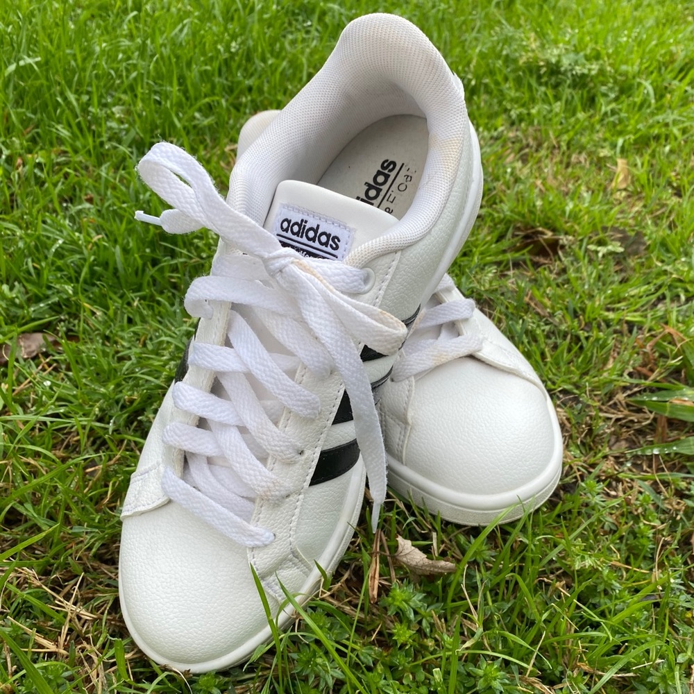 Adidas Grand Court with Ortholite Float - Size 7